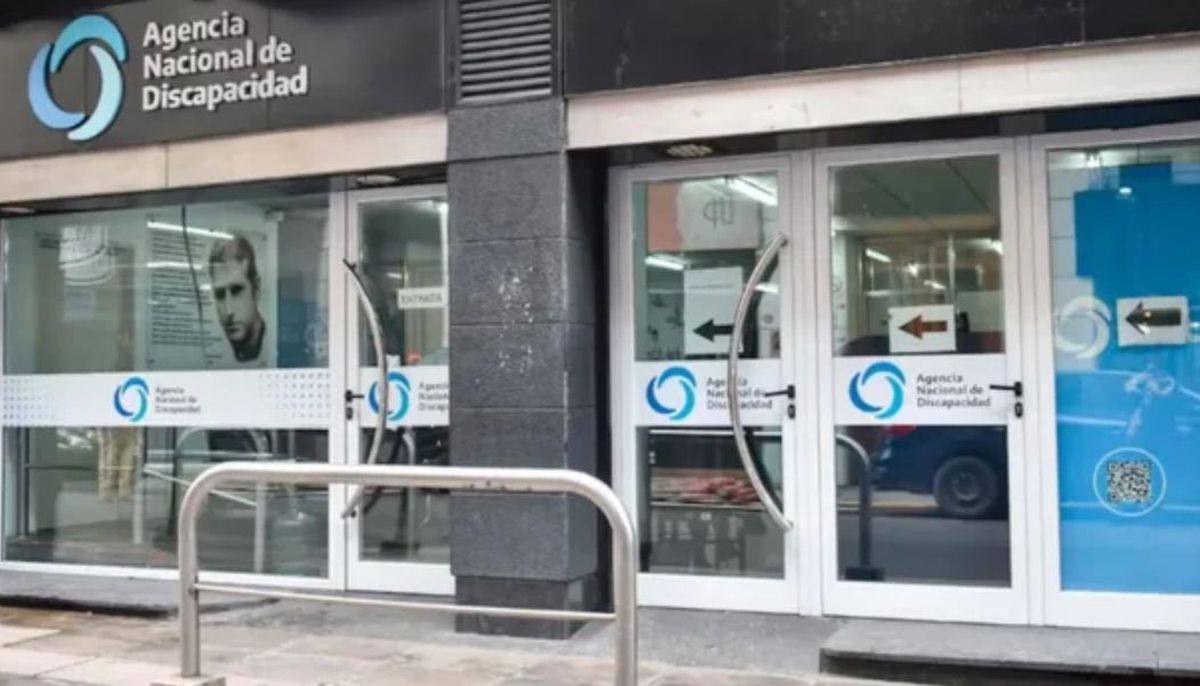 La Justicia allanó la Agencia de Discapacidad y una reconocida droguería. 