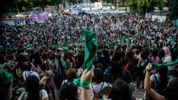 Multitudinario pañuelazo verde en Mendoza