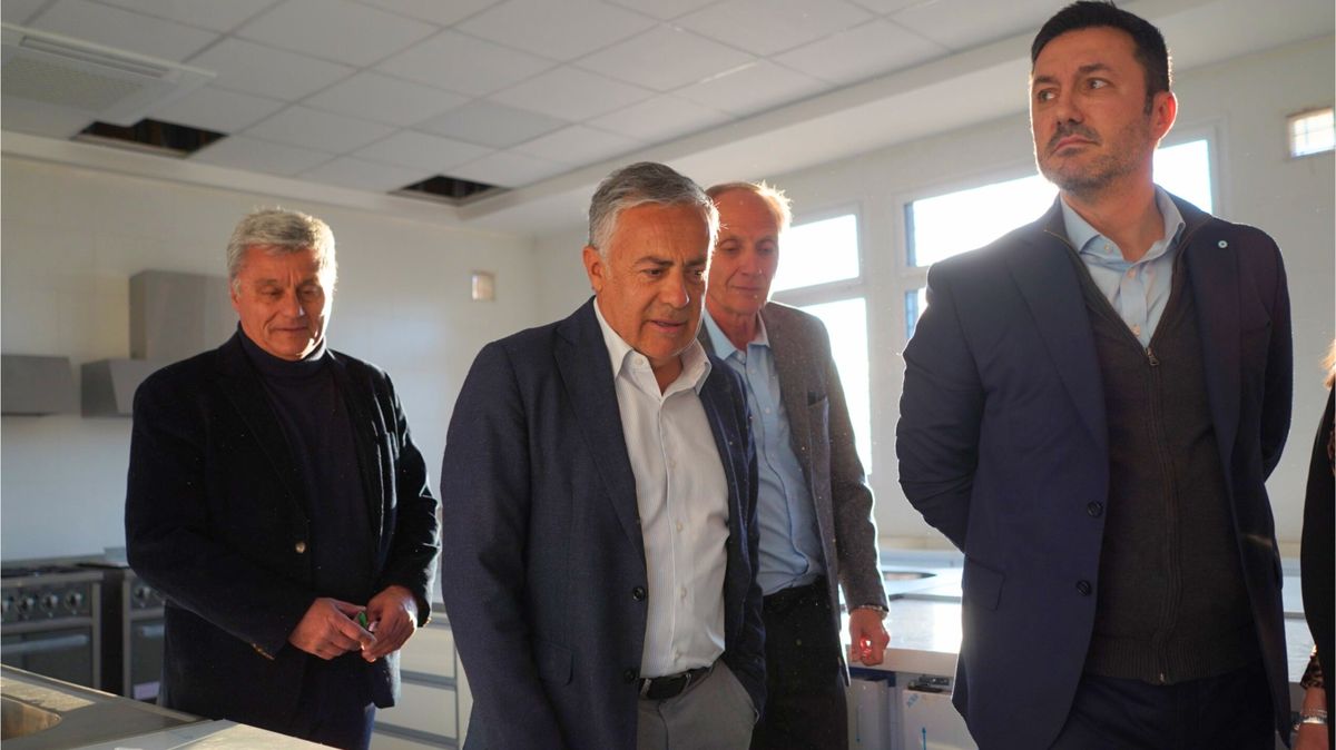 Alfredo Cornejo y Luis Petri junto a al intendente Rufeil