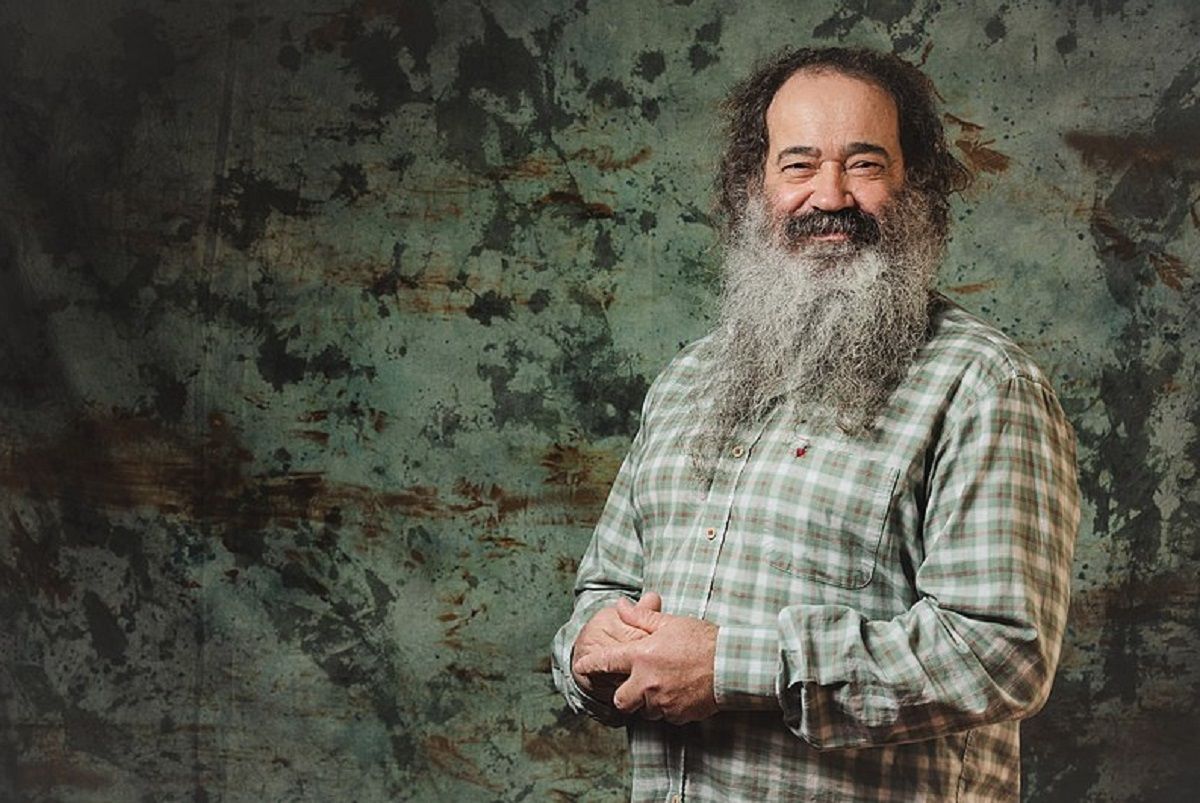 Conferencista espiritual Daniel Ferminades, cofundador y director de la ¨Impulso de una Nueva Vida.