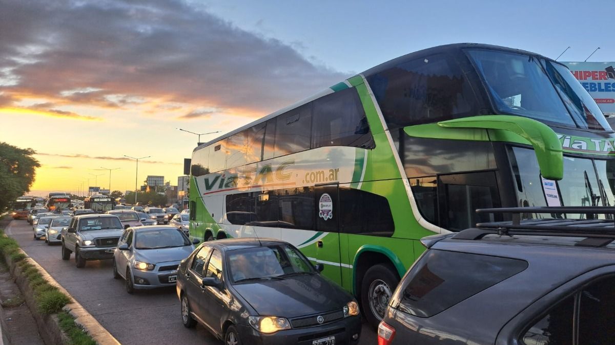Con el proyecto de carpooling se busca que se reduzca 75% el tránsito en horarios picos en los ingresos a la Capital. Con el proyecto de carpooling se busca que se reduzca 75% el tránsito en horarios picos en los ingresos a la Capital.