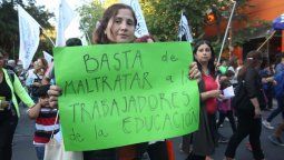 Ulpiano Suarez les pidió paciencia a los docentes tras aplazar el pago doble