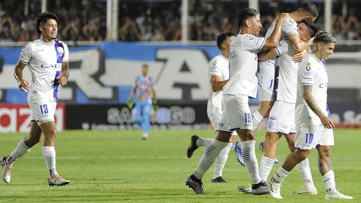 Otro gran festejo de Godoy Cruz. Otro gran festejo de Godoy Cruz.