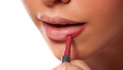 Labios perfectos: el truco de maquillaje para efecto relleno