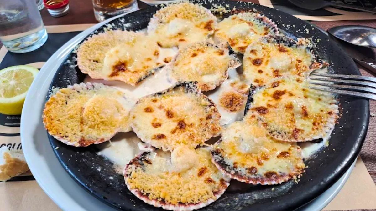 Un lujo en Chile: 12 machas a la parmesana por $25.000 en un restaurante frente al mar