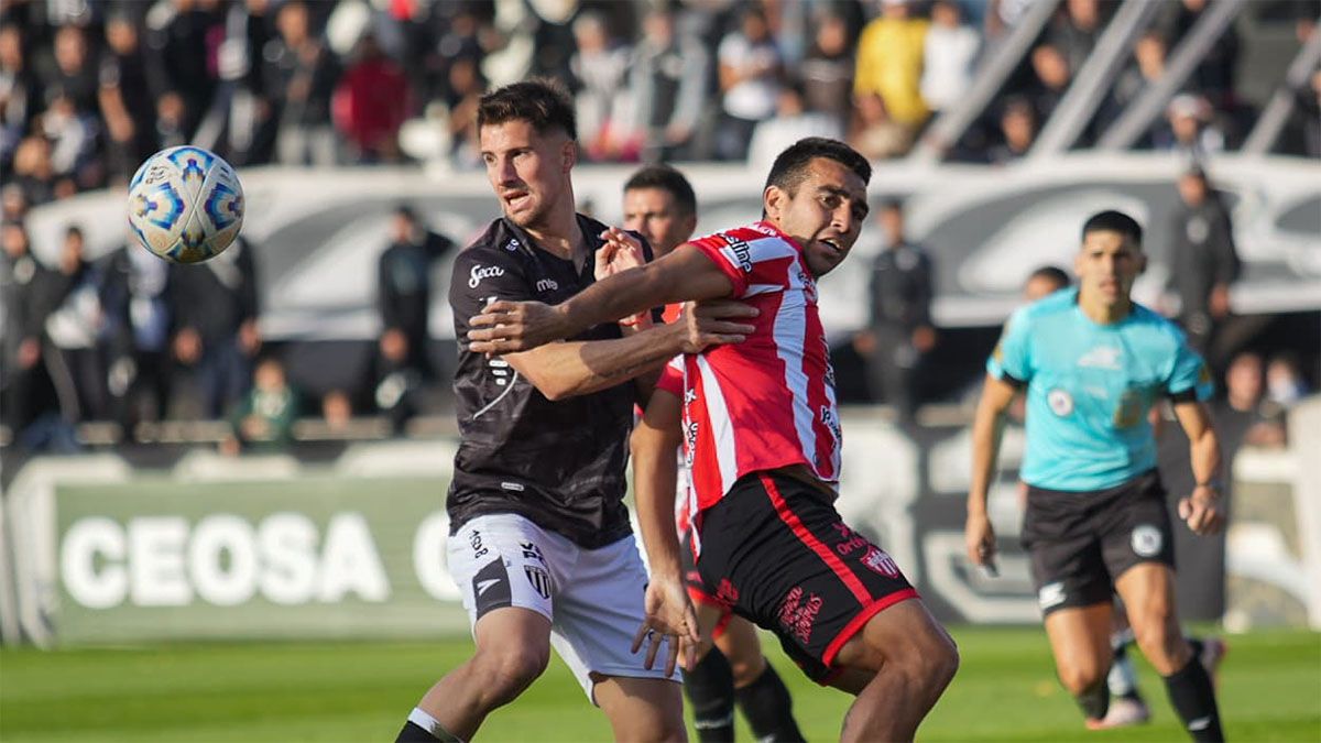 Gimnasia y Esgrima empató con Talleres de Remedios de Escalada.