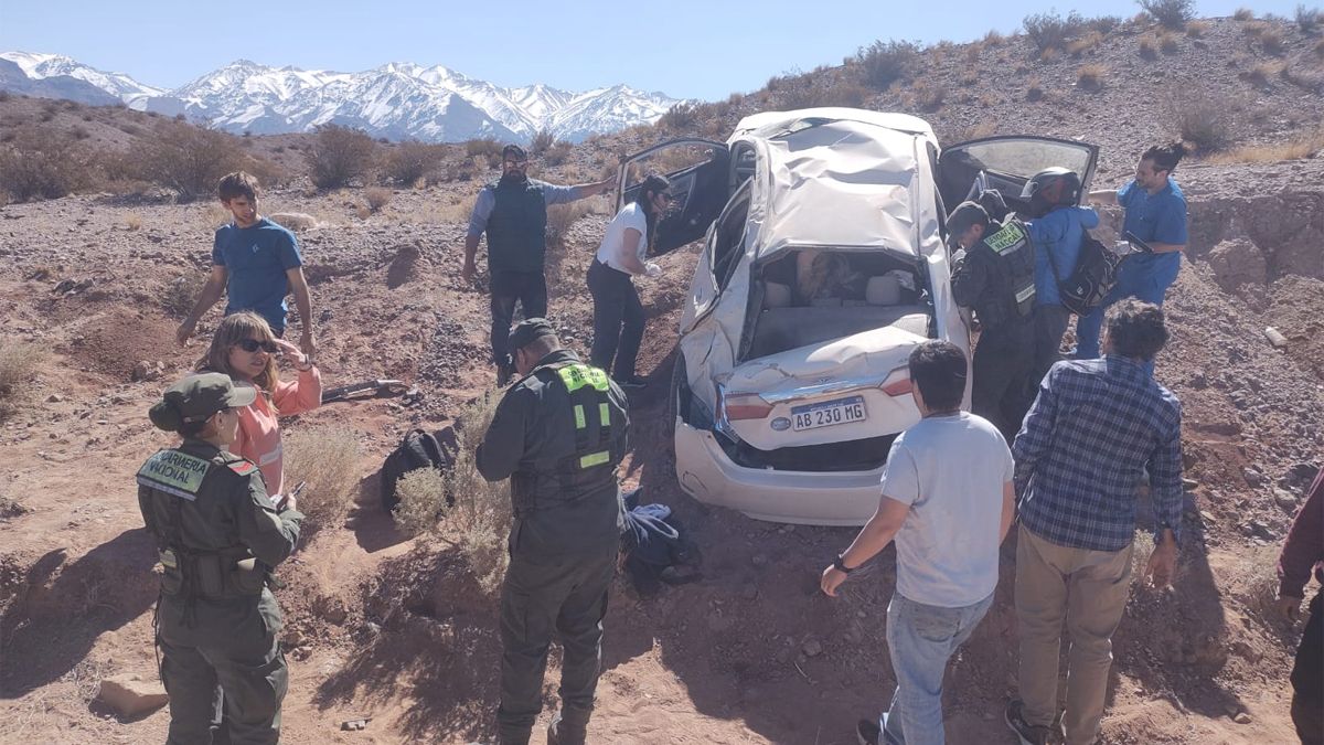 Una auto se despistó y dio varios tumbos en Uspallata.