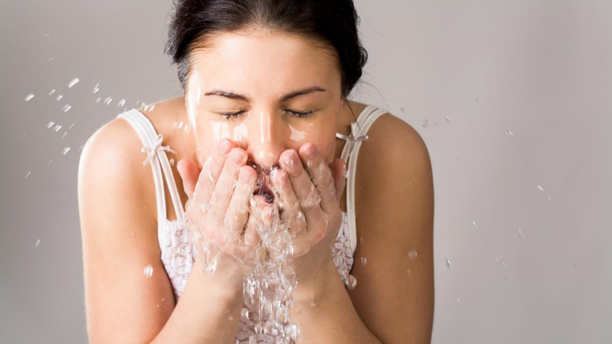 Este sencillo truco casero es muy beneficioso para la piel del rostro. Este sencillo truco casero es muy beneficioso para la piel del rostro.