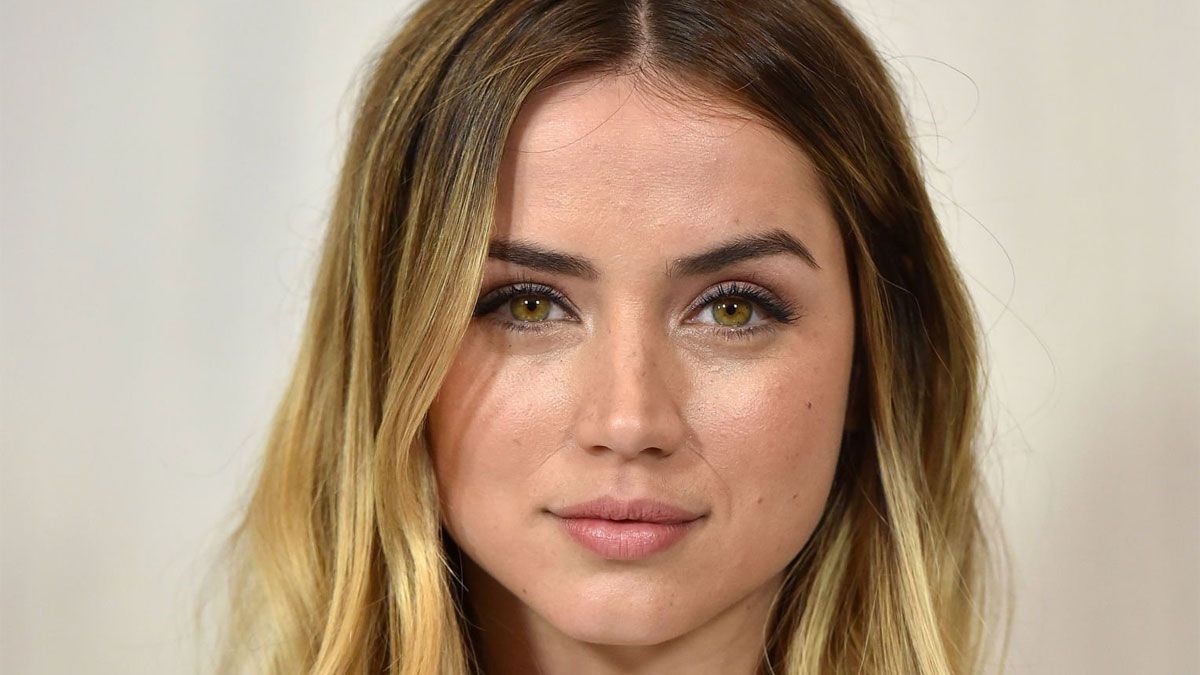 La actriz Ana de Armas interpreta a Joi en la película de Netflix.