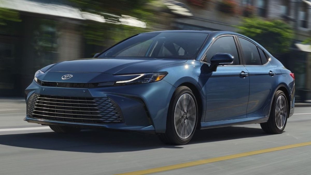 En Estados Unidos siguen eligiendo el Camry por sobre otros sedanes similares. En Estados Unidos siguen eligiendo el Camry por sobre otros sedanes similares.