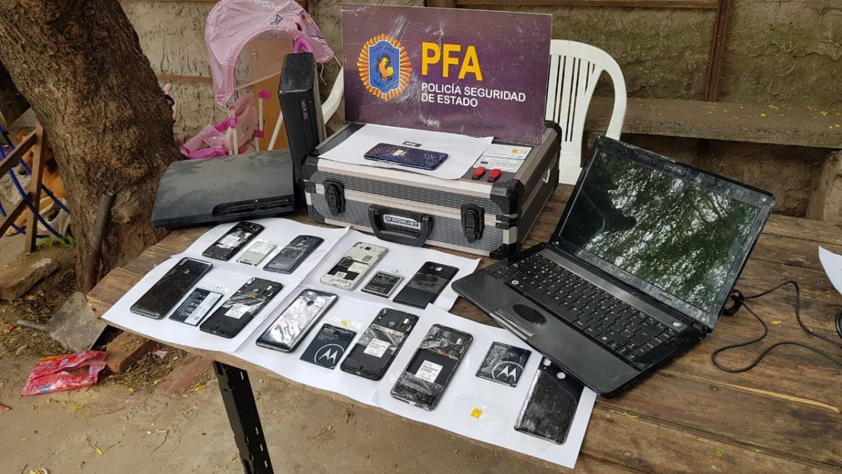 En los 112 allanamientos se secuestró gran cantidad de material de prueba de la red de pedofilia.