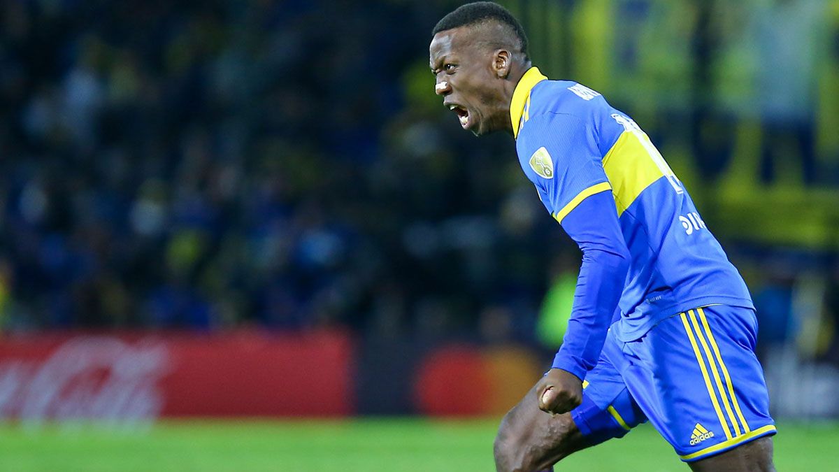 Luis Advíncula fue uno de los héroes de Boca ante Deportivo Pereira.