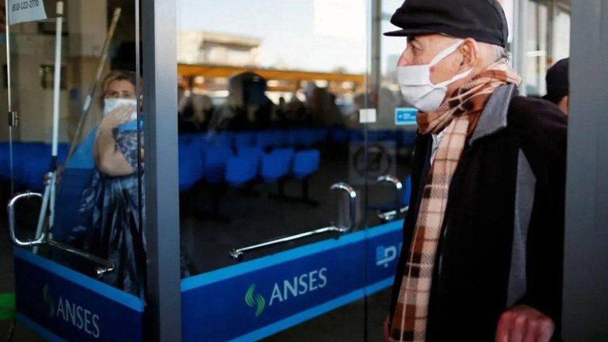 El haber mínimo de los jubilados pasará a ser de $25.922.