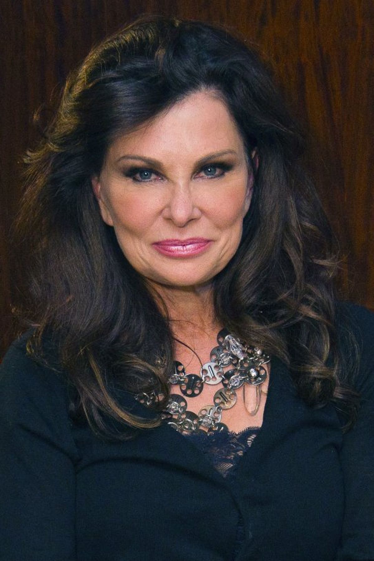 Así luce la alienígena Diana de V Invasión Extraterrestre, a los 70 años. Así luce la alienígena Diana de V Invasión Extraterrestre, a los 70 años.