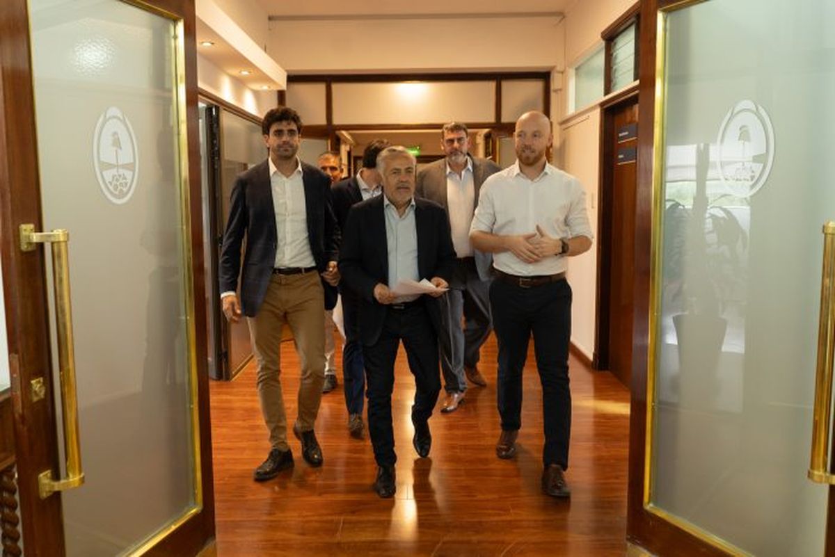 Las obras para poner en funcionamiento el hospital de Luján comenzaron en 2014 bajo la gestión del ex gobernador Francisco Pérez (PJ). Las obras para poner en funcionamiento el hospital de Luján comenzaron en 2014 bajo la gestión del ex gobernador Francisco Pérez (PJ).