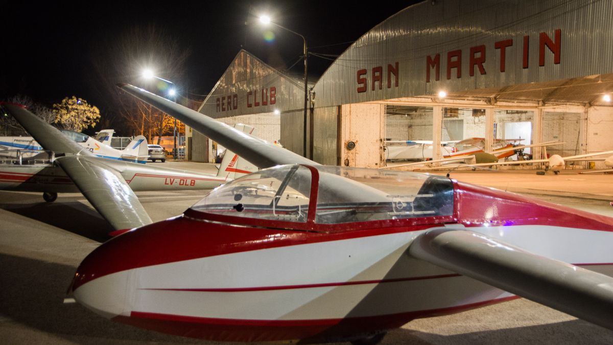 El Aeroclub San Martín es una entidad sin fines de lucro, que se creó el 12 de mayo de 1948 con el fin de difundir la aviación deportiva. Hoy su pista remodelada es una buena opción para vuelos sanitarios en la zona norte de la provincia.