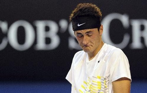 El tenista Bernard Tomic le quería sacar la roja a su padre