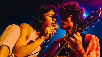 AV y Chinoy suenan en el Teatro Tajamar