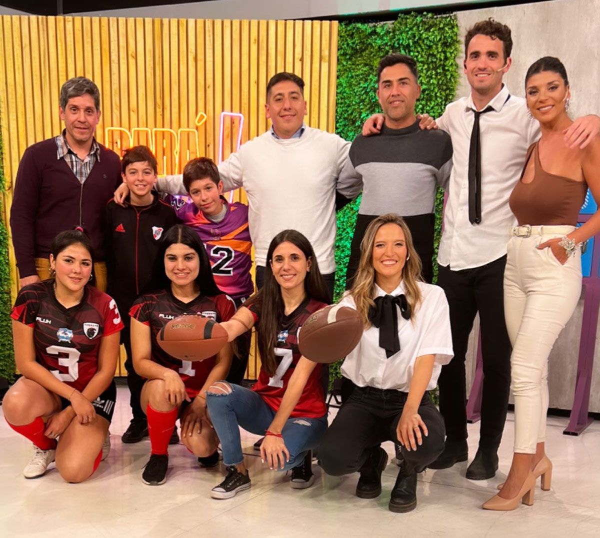Representantes del flag football de Mendoza estuvieron de visita en Pará Todo por Canal 7