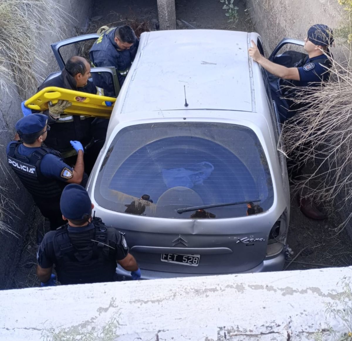 Los efectivos debieron asistir a los afectados por el accidente en Ruta 7. Los efectivos debieron asistir a los afectados por el accidente en Ruta 7.