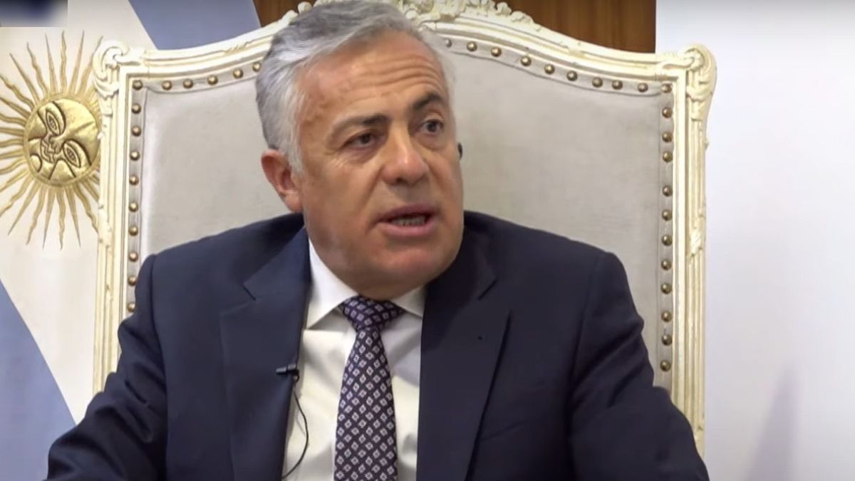 El gobernador Alfredo Cornejo recibió al equipo de 7D en Casa de Gobierno para dialogar sobre la alianza con el presidente Javier Milei de cara a las elecciones de octubre. El gobernador Alfredo Cornejo recibió al equipo de 7D en Casa de Gobierno para dialogar sobre la alianza con el presidente Javier Milei de cara a las elecciones de octubre.