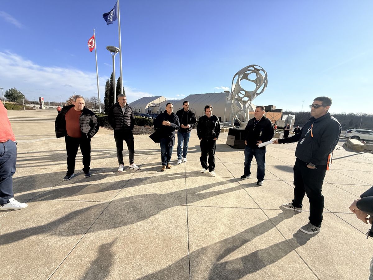 La comitiva de la Selecci&oacute;n argentina inspeccion&oacute; la que ser&aacute; la sede de la Albiceleste.