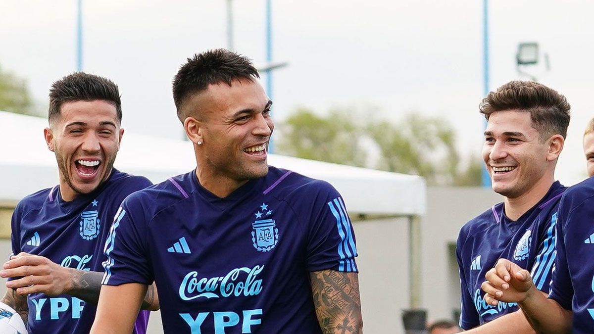 La Selección argentina se prepara para jugar ante Perú, por Eliminatorias.