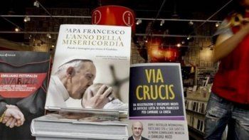 Qué dicen los libros que revelan secretos del Vaticano