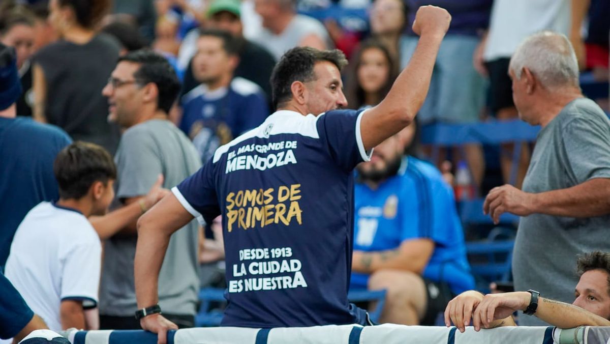 La Lepra y sus hinchas son de Primera (UNO/Nicolás Ríos)