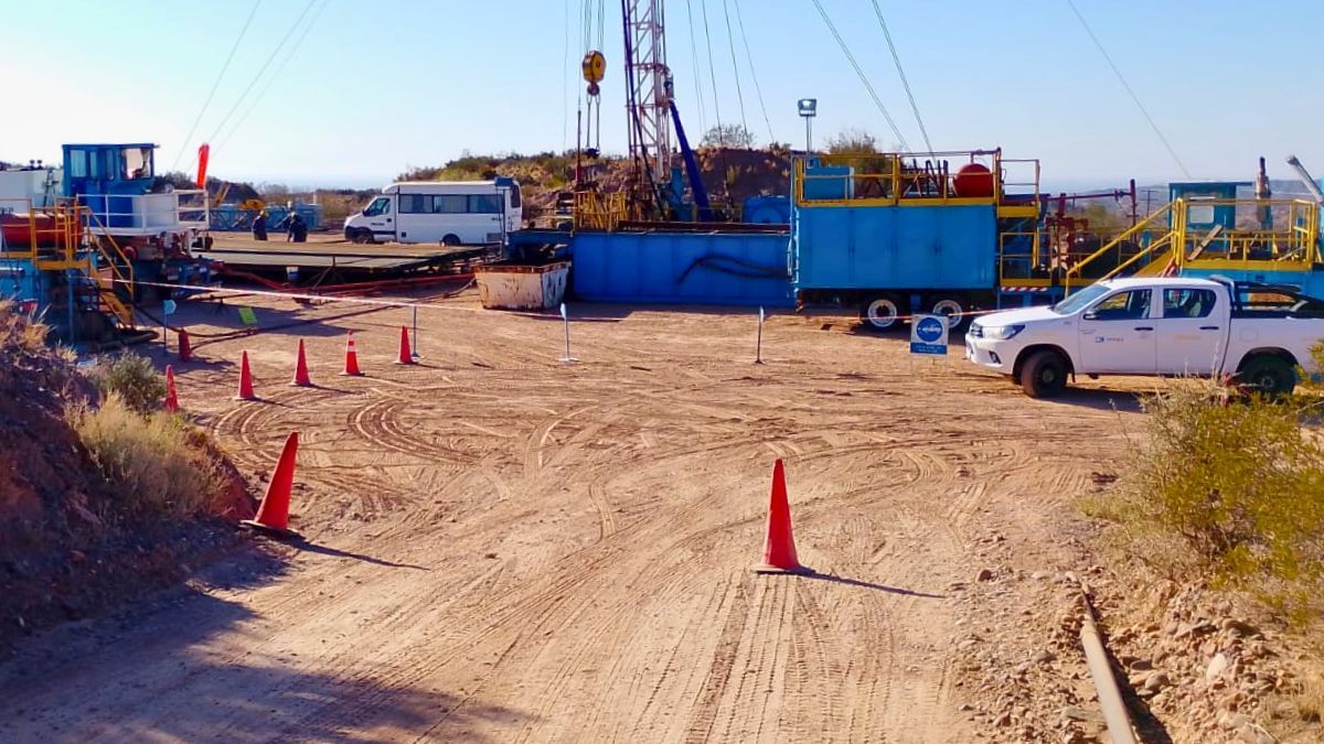 Así se trabaja en Barrancas, una de las áreas petroleras que Petróleos Sudamericanos adquirió de YPF en Mendoza. Así se trabaja en Barrancas, una de las áreas petroleras que Petróleos Sudamericanos adquirió de YPF en Mendoza.