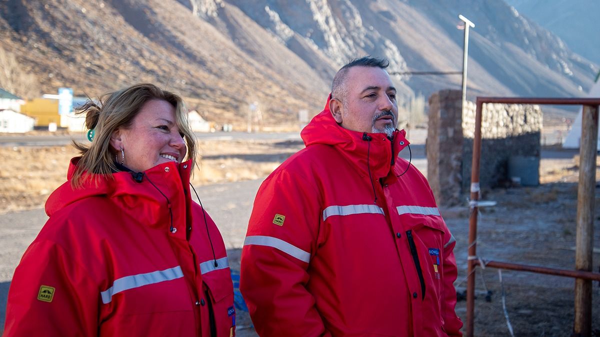 Adrián Lima junto a su compañera Wendy Melville. Ambos son de Buenos Aires, pero se afincaron en Mendoza.
