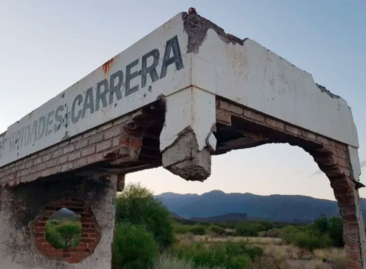 Restos edilicios del viejo aut&oacute;dromo de la Ciudad de Mendoza.