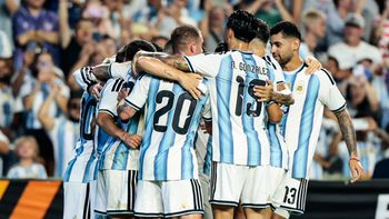La Selección Argentina goleó a Islandia con la magia de Lionel Messi ingresado en el complemento La Selección Argentina goleó a Islandia con la magia de Lionel Messi ingresado en el complemento
