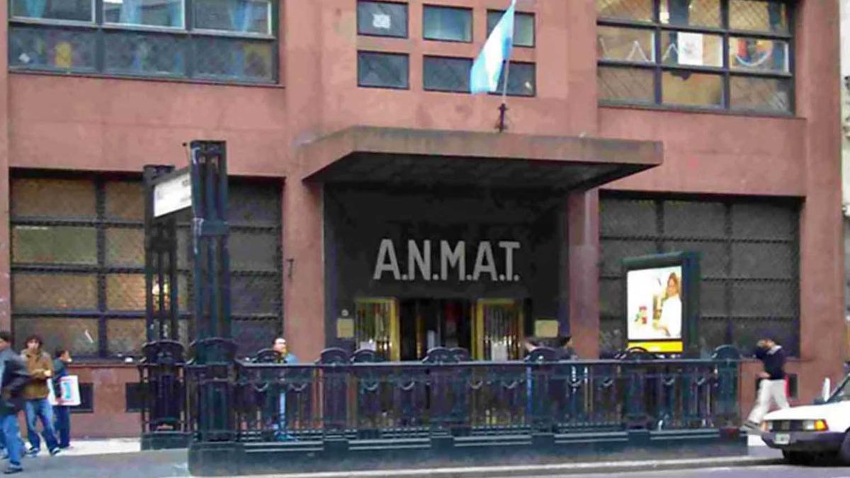 ANMAT prohibió el uso de fentanilo contaminado a partir de los primeros casos de muerte que ocasionó la droga en pacientes ANMAT prohibió el uso de fentanilo contaminado a partir de los primeros casos de muerte que ocasionó la droga en pacientes