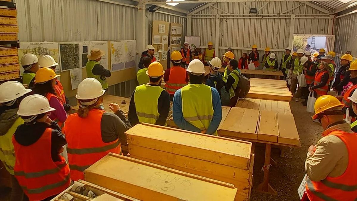 PSJ cobre mendocino abrió las puertas a la comunidad con visitas para conocer el proyecto minero. PSJ cobre mendocino abrió las puertas a la comunidad con visitas para conocer el proyecto minero.
