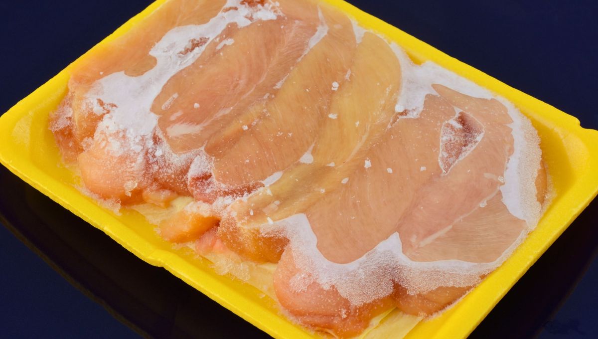 Es importante descongelar de manera segura todos los alimentos para evitar enfermedades alimentarias Es importante descongelar de manera segura todos los alimentos para evitar enfermedades alimentarias