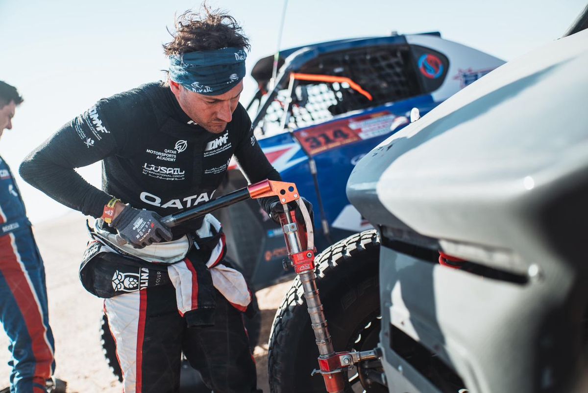 Bruno Jacomy sigue aferrado al puesto 3 del Rally Dakar en Challenger.