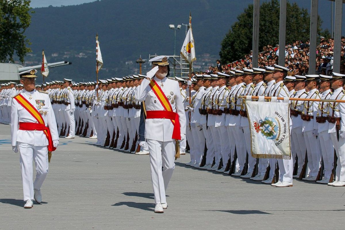 El Rey Felipe VI en la Escuela Naval de Marín. El Rey Felipe VI en la Escuela Naval de Marín.