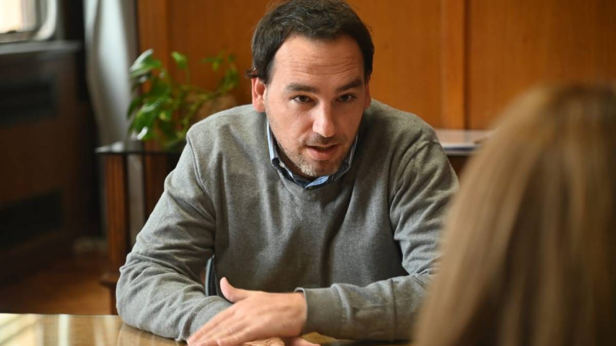 El ministro de Salud, Rodolfo Montero, se reunió con el embajador de la India para avanzar en importar medicamentos de ese país.&nbsp;