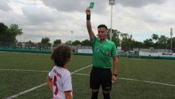 Se usó por primera vez la tarjeta verde en el fútbol argentino: ¿de qué se trata?
