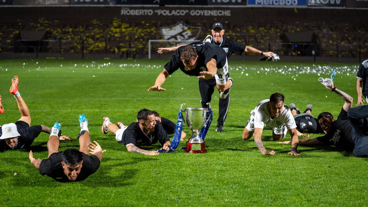 El Lobo es campeón y voló a Primera.