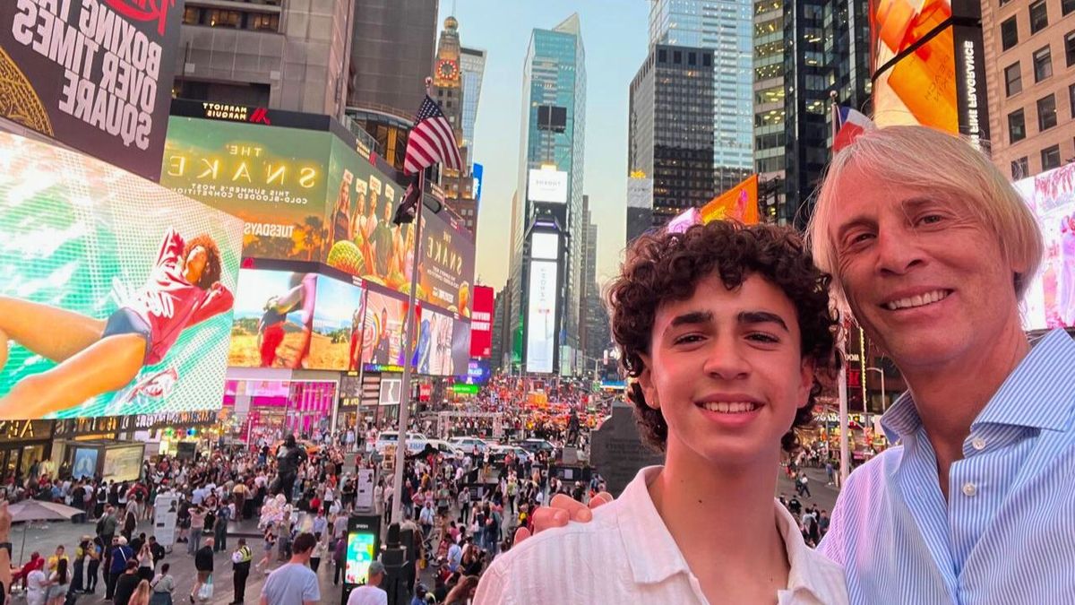 De paseo con su hijo por su tierra natal. "Pero a la Argentina no la cambio por nada", dijo. De paseo con su hijo por su tierra natal. "Pero a la Argentina no la cambio por nada", dijo.