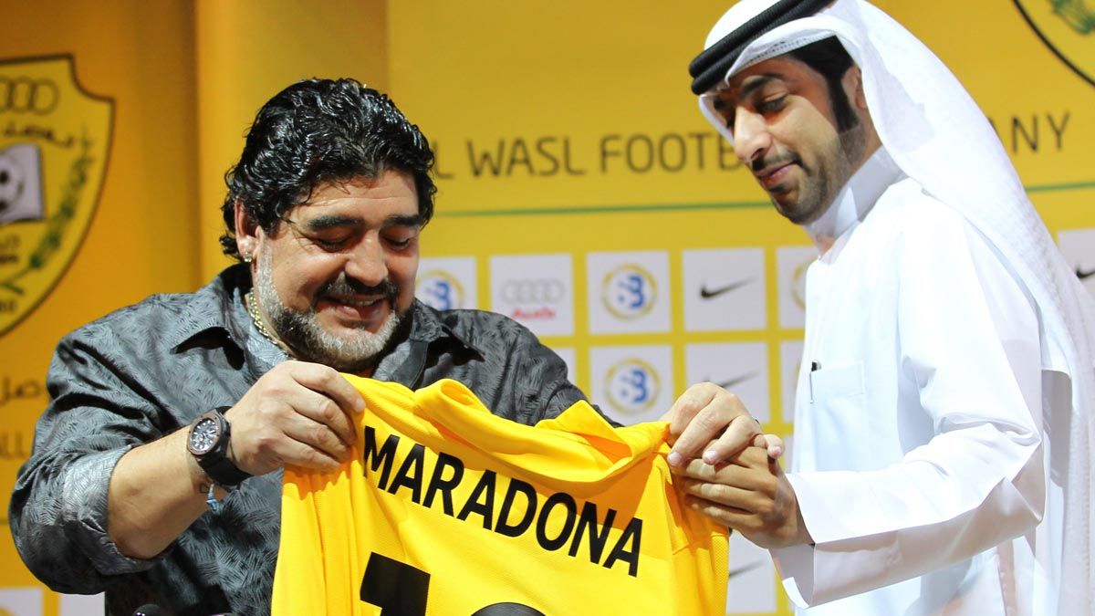 Trabajó y vivió varios años en Emiratos Árabes.