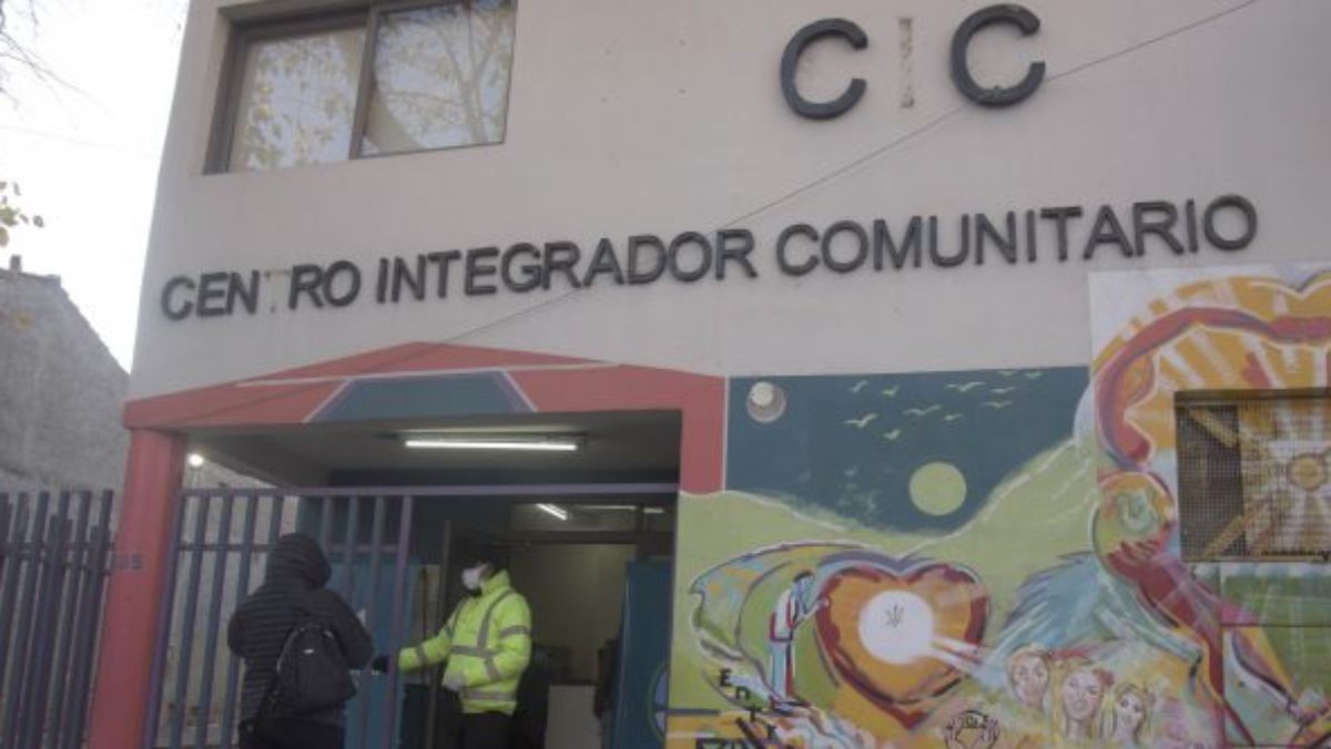El Centro Fijo de Testeo Covid-19 se instaló en el Centro Integrador Comunitario (CIC) N°1 de Capital, en calle 9 de Julio 3565, a metros de Mosconi.