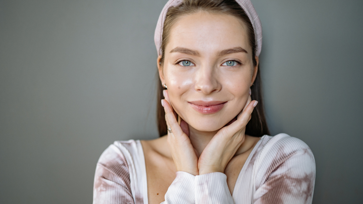El skincare presenta múltiples ventajas con respecto al maquillaje.  El skincare presenta múltiples ventajas con respecto al maquillaje. 