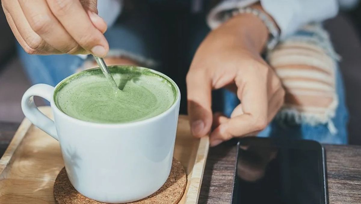 Por qué tomar té matcha: 5 beneficios para el organismo