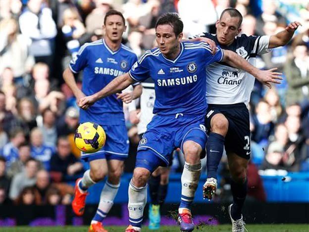 Chelsea logró una agónica victoria ante Everton y sigue en la cima