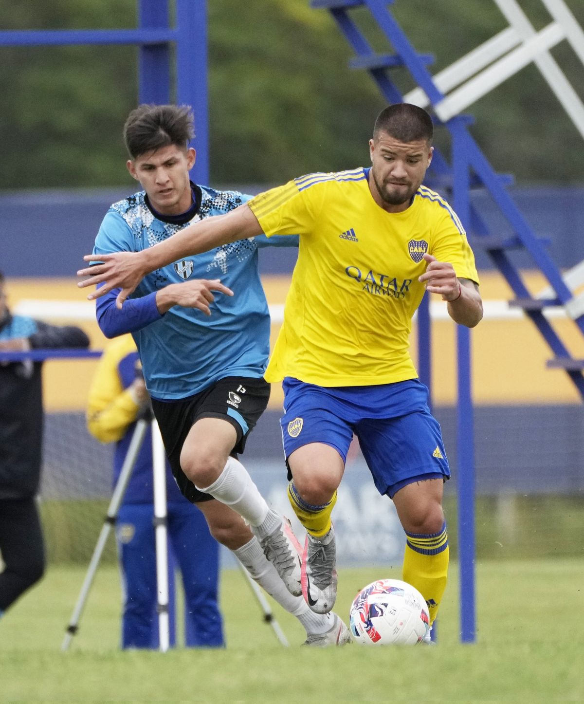 Boca le dio minutos de fútbol a los suplentes y le ganó 2 a 1 a Almagro