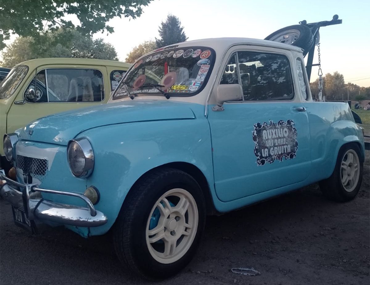 La gruita, uno de los más llamativos de los Fiat 600 que estuvieron en Mendoza. La gruita, uno de los más llamativos de los Fiat 600 que estuvieron en Mendoza.