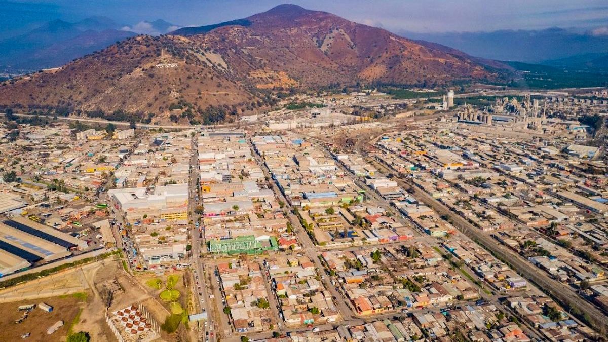 El pueblo de La Calera está de paso a Viña del Mar. El pueblo de La Calera está de paso a Viña del Mar.